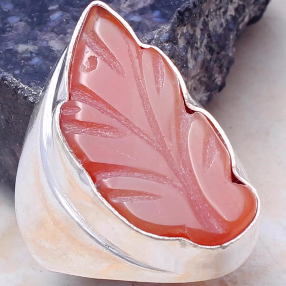 Carved agate silver ring size 8 - Picture 2 of 4